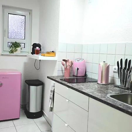 Lejlighed Happy Homes Pink - Dein Design-apartment Mit Wow-effekt - Netflix - Wlan - Parkplatz Nidda