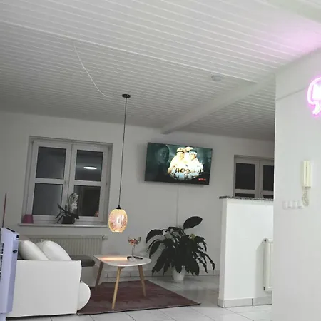Appartement Happy Homes Pink - Up To 5 - Kueche - W-lan - Netflix - Honig - Badewanne