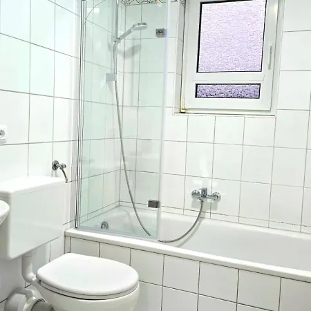 Happy Homes Pink - Up To 5 - Kueche - W-lan - Netflix - Honig - Badewanne *